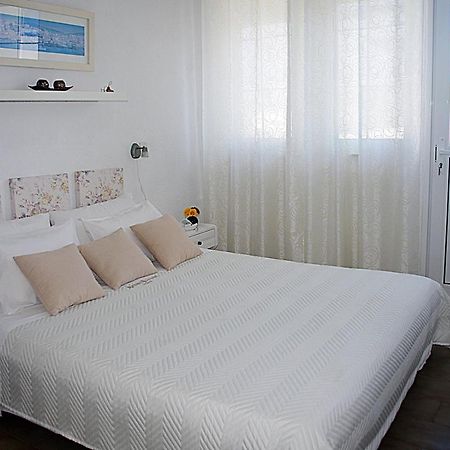 Rania Studios Poros Town Екстериор снимка