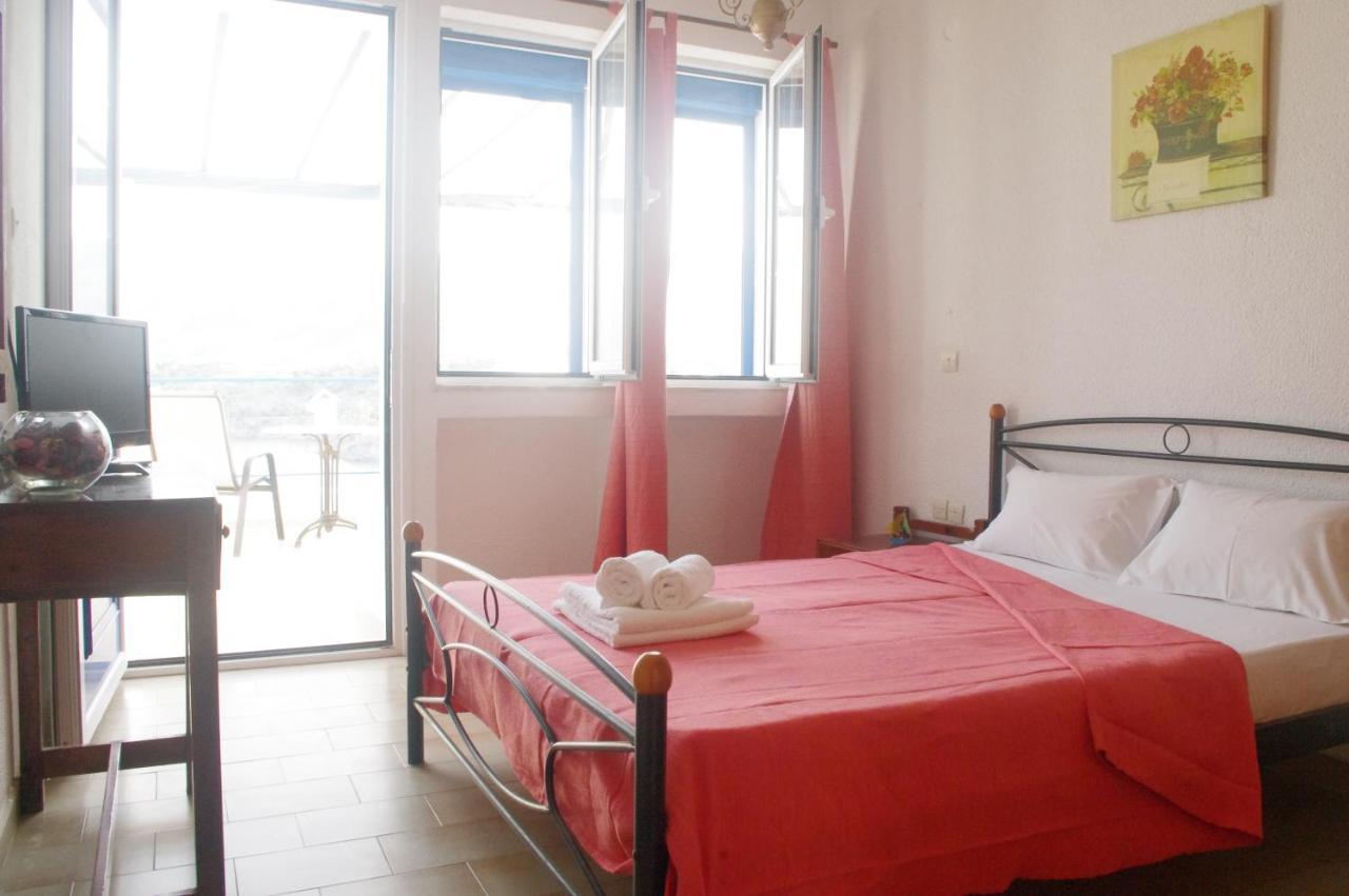 Rania Studios Poros Town Екстериор снимка