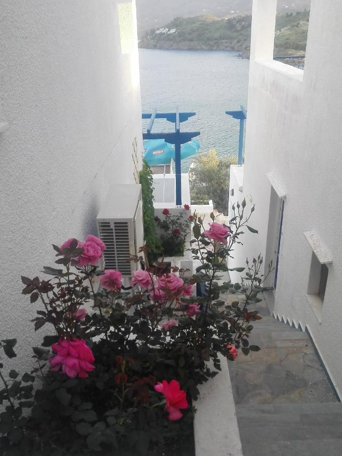 Rania Studios Poros Town Екстериор снимка